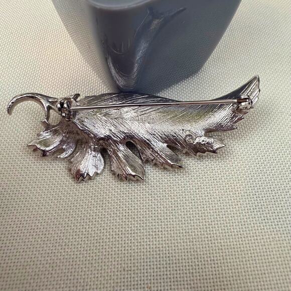 Vintage Estate Silver Tone Folded Leaf Brooch Textured Finish Pin Closure - Picture 14 of 16